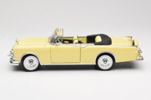 Packard Caribbean Kabriolet Rumen Road Signature 1:18 92798 Kovina – slika 4 od 8