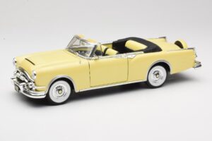 Packard Caribbean Kabriolet Rumen Road Signature 1:18 92798 Kovina