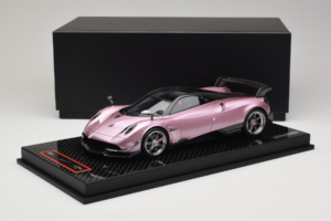 Pagani Huayra BC Pearl Pink AB Models 1:18 REMC032 Smola – slika 7 od 7