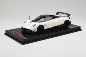 Pagani Huayra BC White Metallic Yy Model 1:18 REMC025 Smola – slika 2 od 7