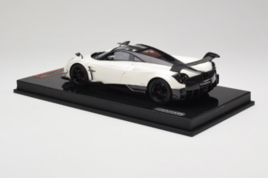 Pagani Huayra BC White Metallic Yy Model 1:18 REMC025 Smola – slika 5 od 7