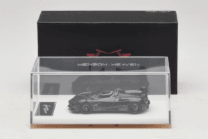 Pagani Huayra Tricolore Roadster Exposed Carbon Henson & Heaven 1:64 PHREC01 Kovina – slika 7 od 7