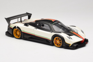 Pagani Zonda R Revolucion Bel AUTOart 1:18 78262 Kovina – slika 6 od 8