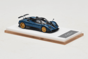 Pagani Zonda Tricolore Exposed Carbon Moder Henson & Heaven 1:64 PZTECB01 Kovina – slika 4 od 7