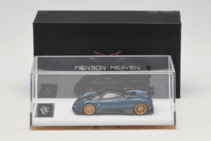 Pagani Zonda Tricolore Exposed Carbon Moder Henson & Heaven 1:64 PZTECB01 Kovina – slika 7 od 7
