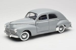 Peugeot 203 Gris Clair Solido 1:18 8145 Kovina