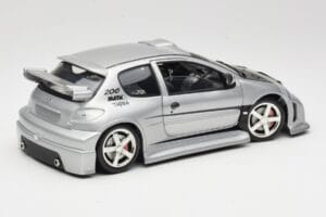 Peugeot 206 MTK Srebrna Solido 1:18 1817 Kovina – slika 3 od 8