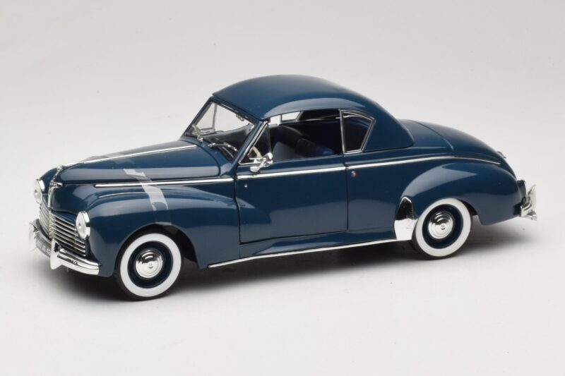 Peugeot 302 Coupe Modra Solido 1:18 8168 Kovina