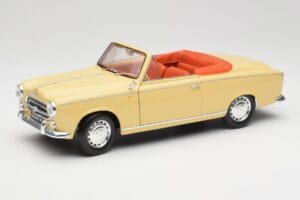 Peugeot 403 Kabriolet Peščeno Rumena Solido 1:18 8165 Kovina