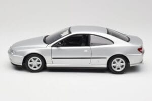Peugeot 406 Coupe Srebrna Gate 1:18 01024 Kovina – slika 4 od 8