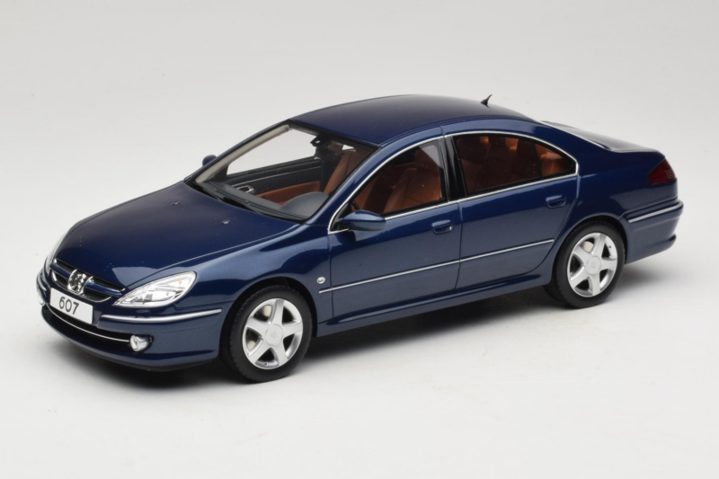 Peugeot 607 Phase II 3.0 V6 Modra Otto 1:18 OT485 Smola