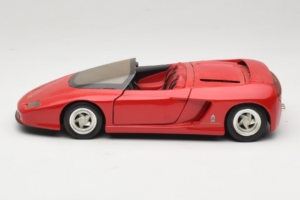 Pininfarina Mythos Rdeč Revell 1:18 8806 Kovina – slika 4 od 8