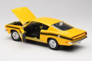 Plymouth Barracuda Rumen Road Legends 1:18 92178 Kovina – slika 5 od 8