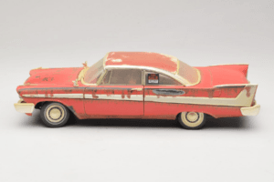 Plymouth Fury Rdeč Christine Umazana Različica Auto World 1:18 AWSS119/06 Kovina – slika 4 od 8