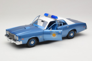 Plymouth Fury Police Pursuit Smokey and the Bandit GreenLight 1:18 19044 Kovina – slika 2 od 8