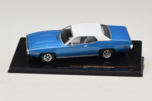 Plymouth Satellite Sebring Plus Moder IXO 1:43 CLC601N Kovina
