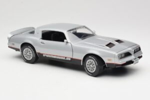 Pontiac Firebird Formula Srebrn ERTL 1:18 33514 Kovina – slika 6 od 8