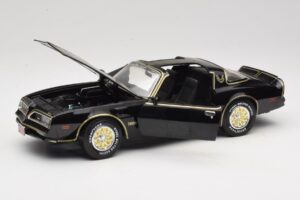 Pontiac Firebird Trans Am SE Smokey and the Bandit Joyride 1:18 33121 Kovina – slika 2 od 8