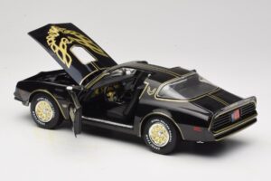 Pontiac Firebird Trans Am SE Smokey and the Bandit Joyride 1:18 33121 Kovina – slika 5 od 8
