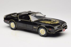 Pontiac Firebird Trans Am SE Smokey and the Bandit Joyride 1:18 33121 Kovina – slika 6 od 8