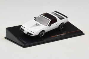 Pontiac Firebird Bel IXO 1:43 CLC582N Kovina – slika 2 od 4