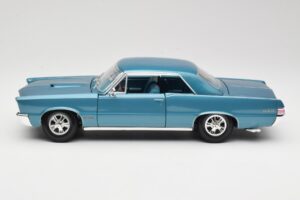 Pontiac GTO Hurst Edition Modra Maisto 1:18 531885 Kovina – slika 4 od 8