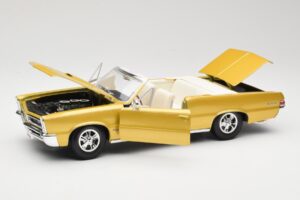 Pontiac GTO Hurst Edition Zlat Maisto 1:18 531884 Kovina – slika 2 od 8
