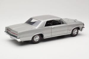 Pontiac GTO Srebrna Sun Star 1:18 1821 Kovina – slika 3 od 8