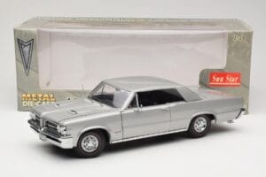 Pontiac GTO Srebrna Sun Star 1:18 1821 Kovina – slika 8 od 8