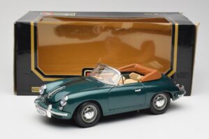 Porsche 356B Kabriolet Zelen Bburago 1:18 3051-M1 Kovina – slika 8 od 8
