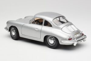 Porsche 356B Srebrn Bburago 1:18 3021-M1 Kovina – slika 7 od 8