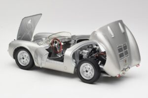 Porsche 550 A Spyder Srebrna Maisto 1:18 50314 Kovina – slika 5 od 8