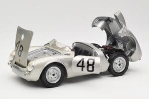 Porsche 550A Spyder #48 Sports Prototype 1955 Maisto 1:18 50341 Kovina – slika 2 od 8