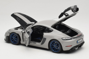 Porsche 718 Cayman 982 GT4 RS Weissach Package Chalk Norev 1:18 187253 Kovina – slika 5 od 8