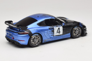 Porsche 718 Cayman GT4 RS Clubsport Črn Moder Otto 1:18 OT469 Smola – slika 2 od 6