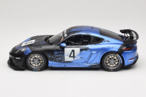 Porsche 718 Cayman GT4 RS Clubsport Črn Moder Otto 1:18 OT469 Smola – slika 3 od 6