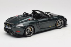 Porsche 718 Spyder RS Weissach Pack Forest Green Norev 1:18 187272 Kovina – slika 3 od 8