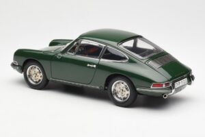 Porsche 901 Zelen CMC 1:18 M-067B Kovina – slika 5 od 6