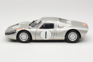 Porsche 904 GTS #1 Japan Grand Prix 1964 Minichamps 1:18 183646701 Kovina – slika 4 od 8