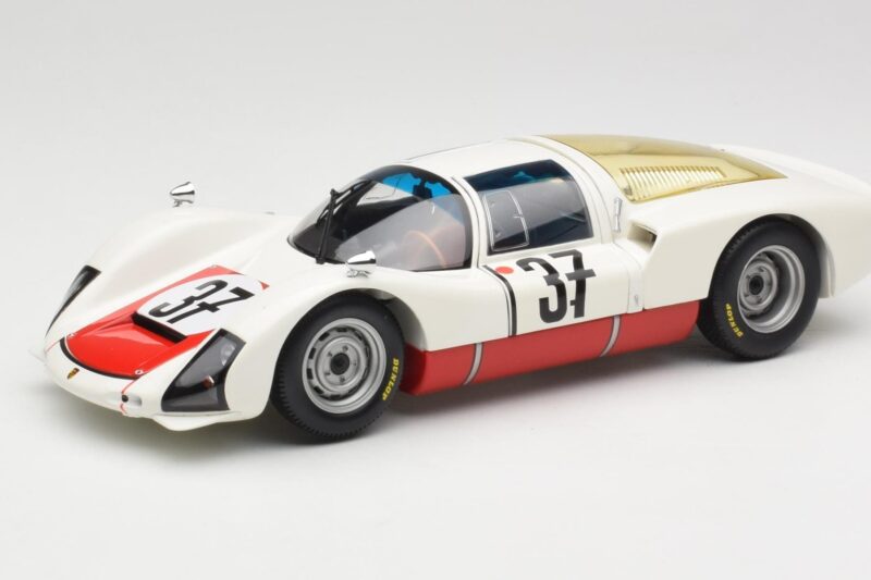 Porsche 906 K #37 V. Elford / B. Pon Porsche System 24 Hours of Le Mans 1967 Minichamps 1:18 100676137 Kovina