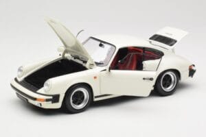 Porsche 911 930 Carrera 3.2 Grand Prix White Minichamps 1:18 100063024 Kovina – slika 2 od 8
