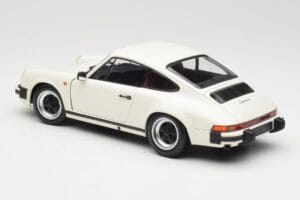 Porsche 911 930 Carrera 3.2 Grand Prix White Minichamps 1:18 100063024 Kovina – slika 7 od 8