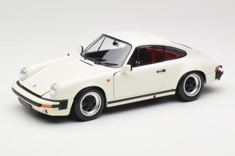 Porsche 911 930 Carrera 3.2 Grand Prix White Minichamps 1:18 100063024 Kovina