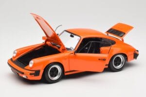 Porsche 911 930 Carrera 3.2 Signal Orange Minichamps 1:18 100063025 Kovina – slika 2 od 8