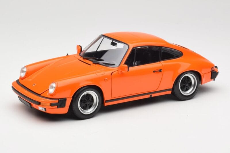 Porsche 911 930 Carrera 3.2 Signal Orange Minichamps 1:18 100063025 Kovina
