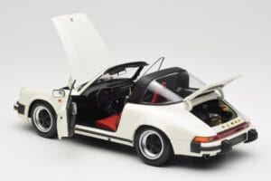 Porsche 911 930 Carrera Targa 3.2 Grand Prix White Minichamps 1:18 100063062 Kovina – slika 5 od 8