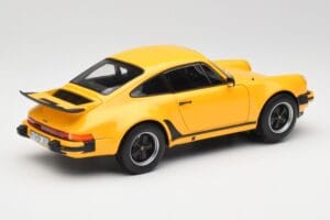 Porsche 911 930 Turbo 3.0 Rumena Norev 1:18 187579 Kovina – slika 3 od 8