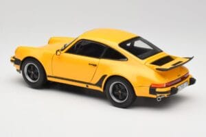 Porsche 911 930 Turbo 3.0 Rumena Norev 1:18 187579 Kovina – slika 7 od 8