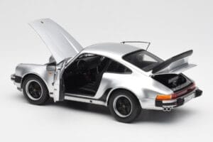 Porsche 911 930 Turbo 3.3 Srebrn Norev 1:18 187574 Kovina – slika 5 od 8