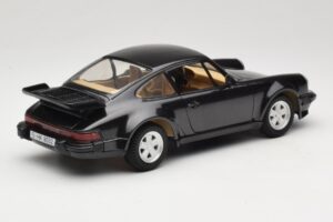 Porsche 911 930 Turbo Zelena Tonka 1:18 01677 Kovina – slika 3 od 8